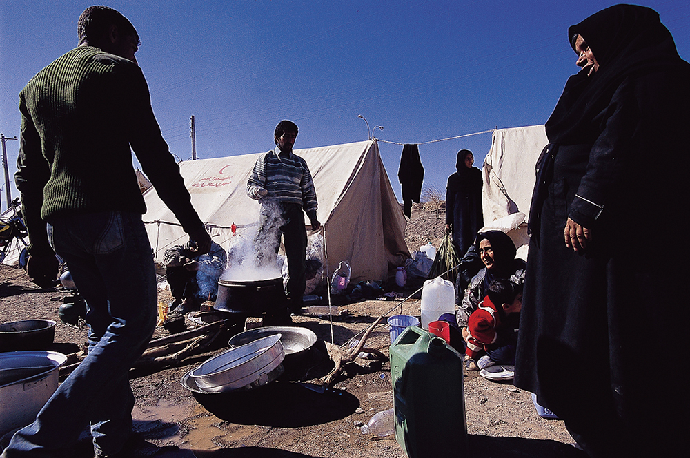 2016 Tight Hug 2 1000x665