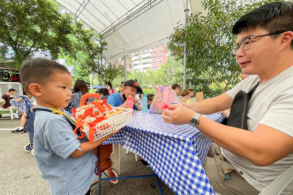 边玩边学边行善