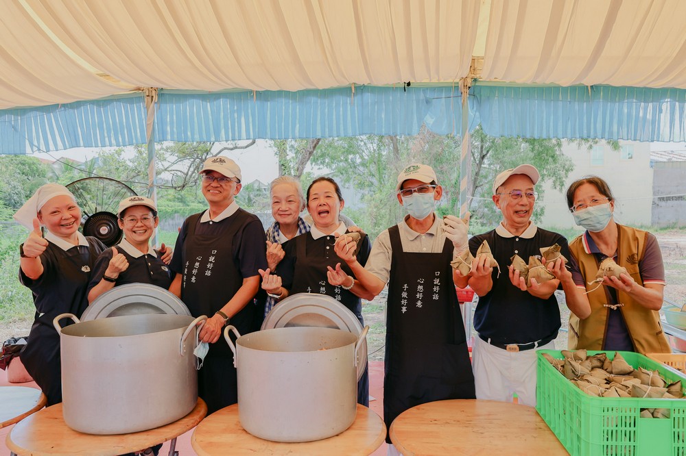 Senior Volunteers Too Busy Serving to Count the Years during Overseas Medical Mission 