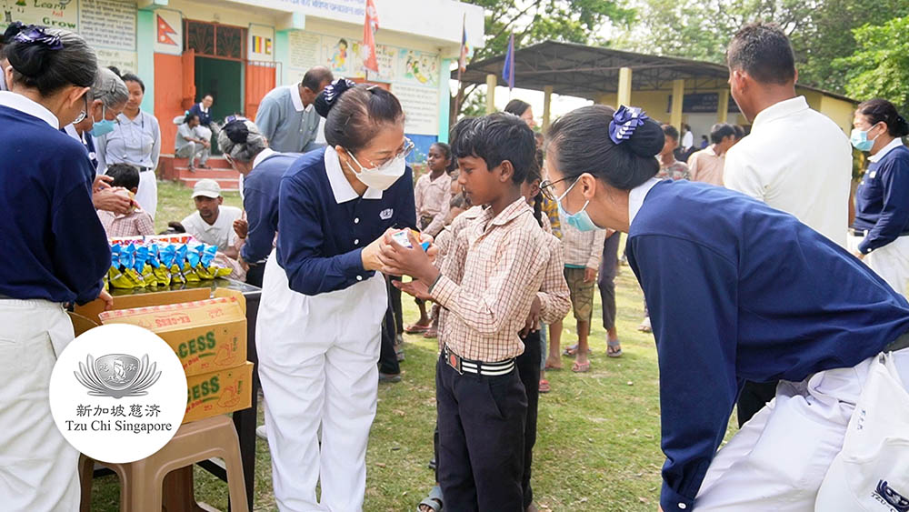 Witnessing the Cycle of Love Amid Distribution of Eco Utensils