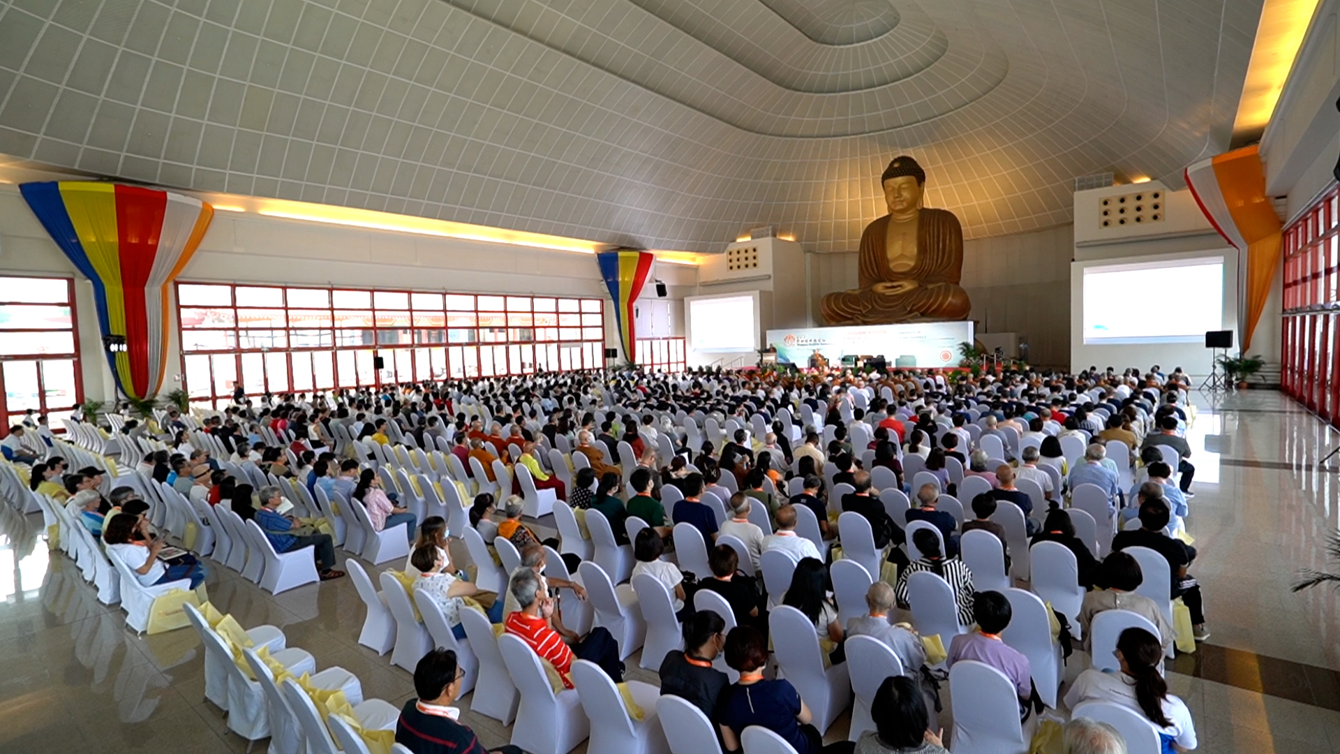 The First Buddhist Symposium Discusses the Development of Buddhism in Singapore